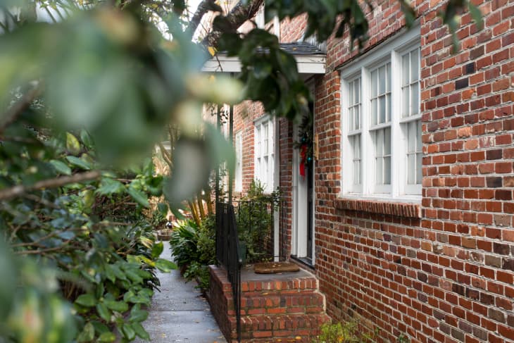 Red Brick Homes for Sale | Apartment Therapy